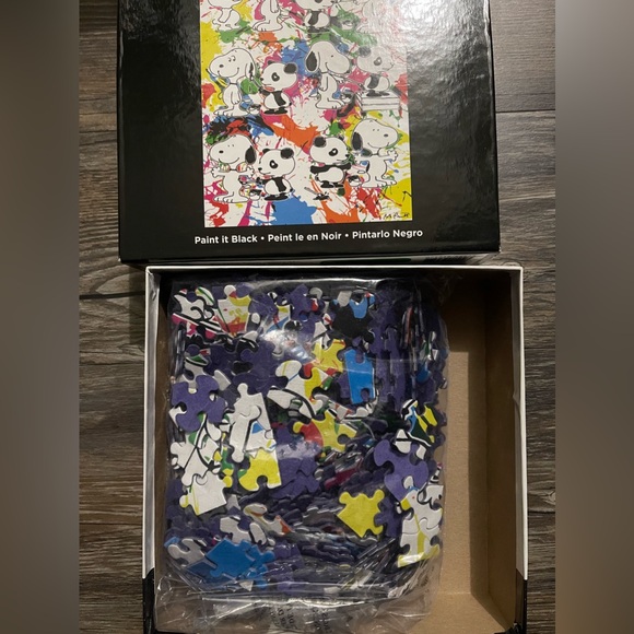 Peanuts Snoopy Jigsaw Puzzle Paint It Black 550 Pieces 🧩 - Picture 2 of 3